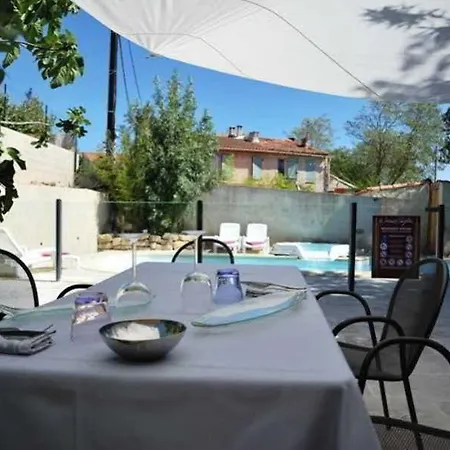 Les Jardins D'anglise Hotel